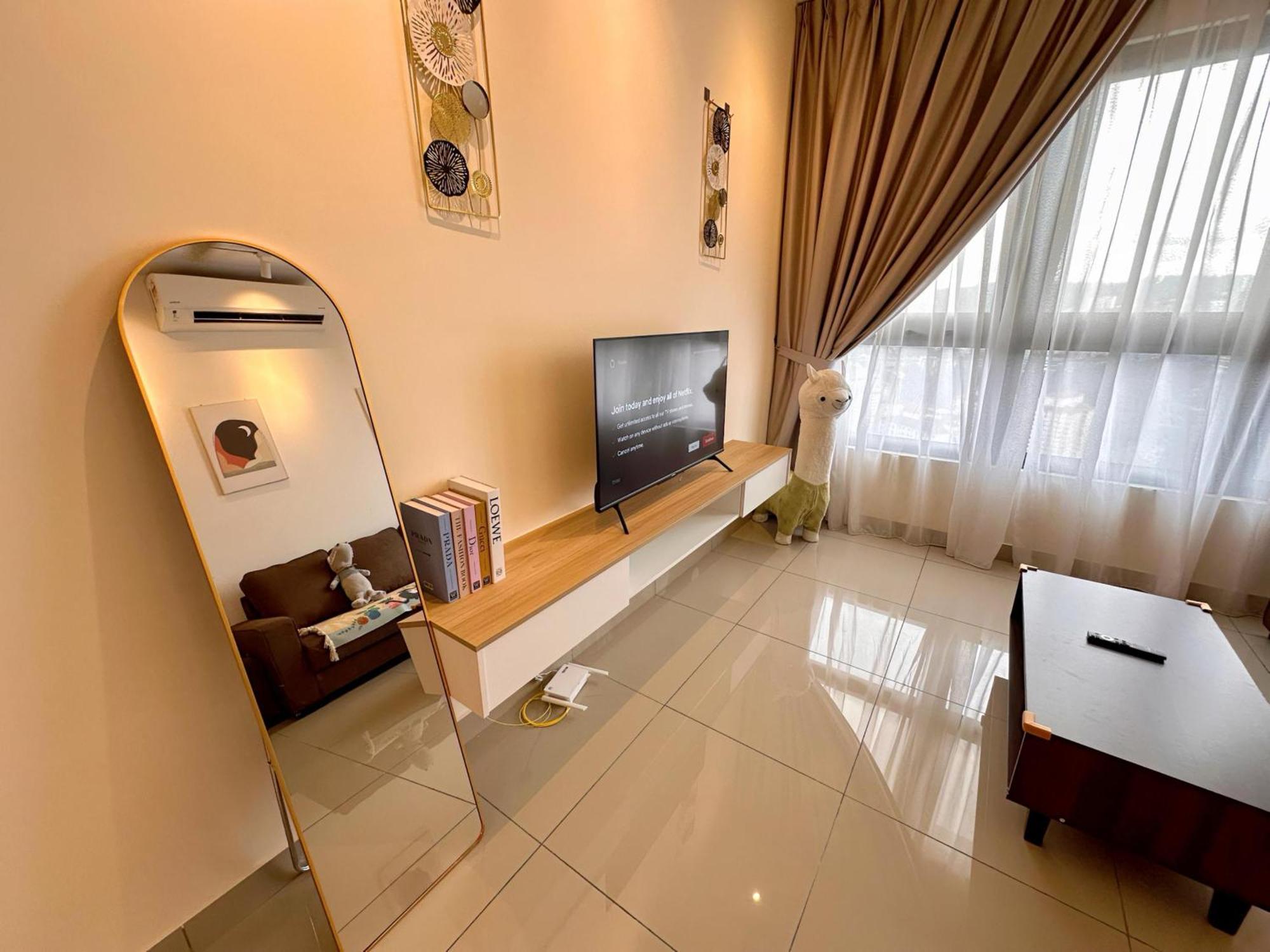 Cheras Luxury Gem 3br 5 Mins Lrt Pangsapuri Kuala Lumpur